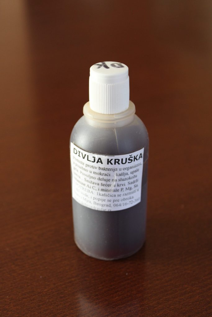 Divlja kruška kapi